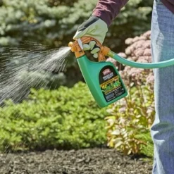 32-Fl. Oz. WeedClear Lawn Weed Killer