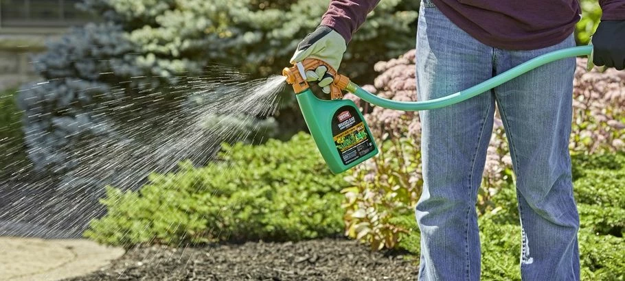 32-Fl. Oz. Ready-To-Use WeedClear Lawn Weed Killer 4 32-Fl. Oz. Ready-To-Use WeedClear Lawn Weed Killer - Image 2