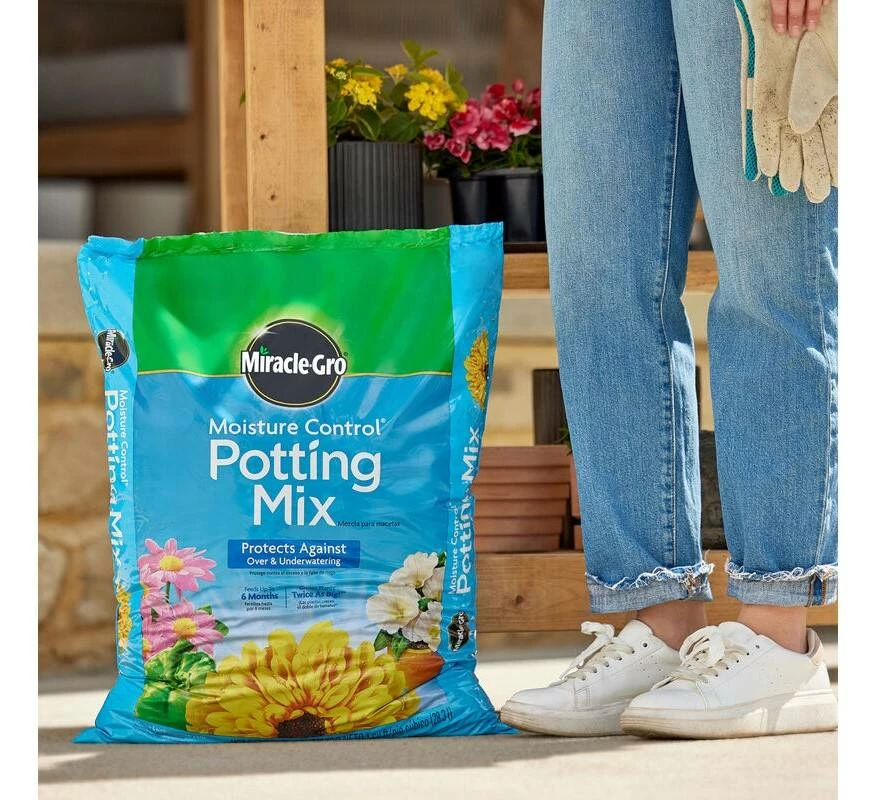 1-Cu. Ft. Moisture Control® Potting Mix, 0.21-0.11-0.16 5 1-Cu. Ft. Moisture Control® Potting Mix, 0.21-0.11-0.16 - Image 3